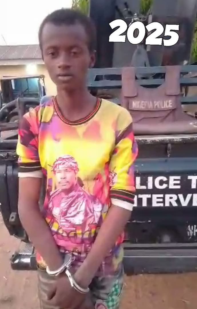 Sarki_sultan's tweet photo. Akwai Matsala fa. 

In the first video, he mentioned his previous arrests. Does that mean he was released and then arrested again in 2026?

How does that even possible? 
Who is securing his release? 

“Indeed, the only repentant terrorist is a dead one. (El-Rufai)” https://t.co/zmq4u4Gefk