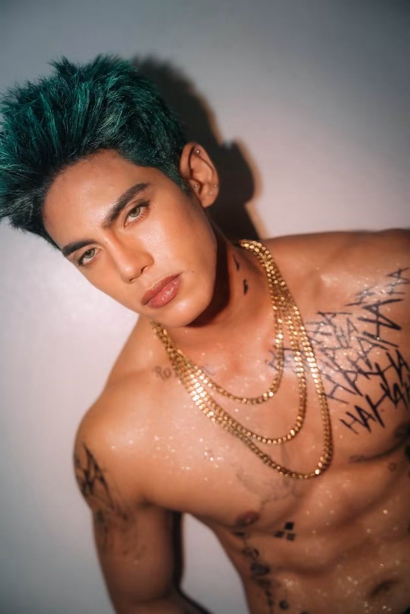 PhilippineStar's tweet photo. PWEDE NA MAG-TRICK OR TREAT SA AMIN, STELL 🎃🫠

SB19’s Stell gave fans a glimpse of his Joker transformation in a series of sizzling snaps he shared, rocking the iconic villain’s look just in time for spooky season.

The look came from his Team Plus unit performance with XONARA’s Tin, who channeled Harley Quinn, during 1Z Entertainment’s "One Zone Fest" at the Smart Araneta Coliseum on October 24, 2026. (Facebook/Stell Ajero)