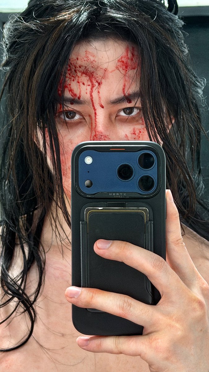 M1KEANGELO's tweet photo. Halloween นี้ต้องข้ามกำแพงเมืองจีนมาละ #m1keangelo #mikeangelo #ไมค์พิรัชต์ #Halloween https://t.co/k23RzblIDW
