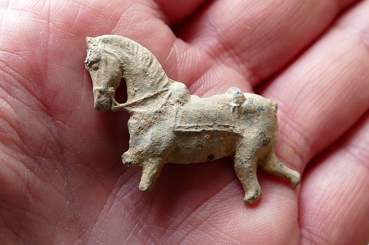 SteveCaple4's tweet photo. I like finding these old lead toys when metal detecting farmland. No doubt a young child dropped it whilst out in the fields, with the family at harvest time.🥰 https://t.co/5HMT6360mG