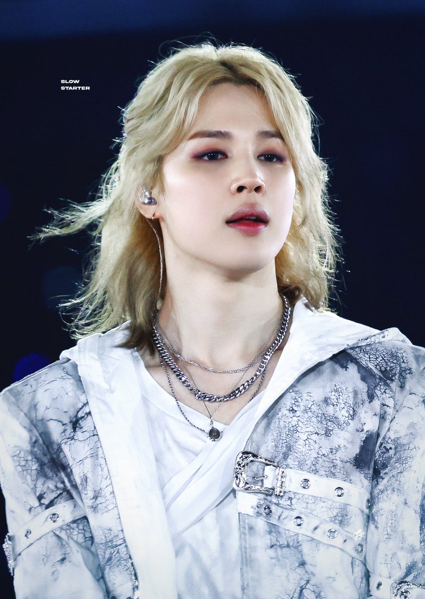 pjmmuse_'s tweet photo. how can a man have lips that look like they were painted on by the most talented artist alive? https://t.co/iBmP1ni0Io