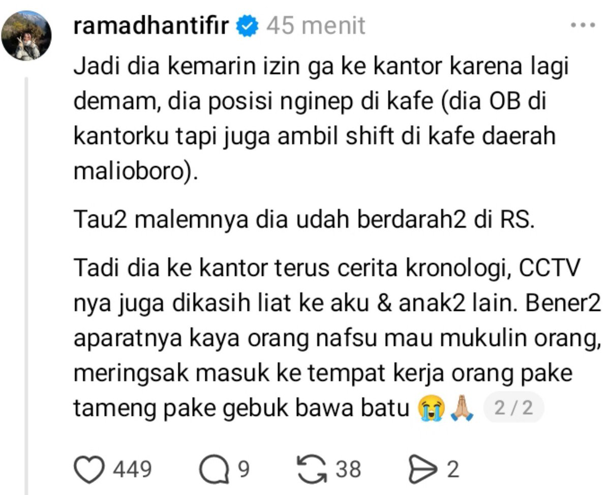suncomeinrain's tweet photo. OB kena pukul aparat yang menertibkan demo sampai Bibirnya robek 5 jahitan dan struktur giginya sampe berubah. 

Sudah diteriaki bahwa dia adalah karyawan bukan pengunjuk rasa juga ttp ngayunin tongkat bahkan lempar batu😭🙏 https://t.co/mtttNqnd6L