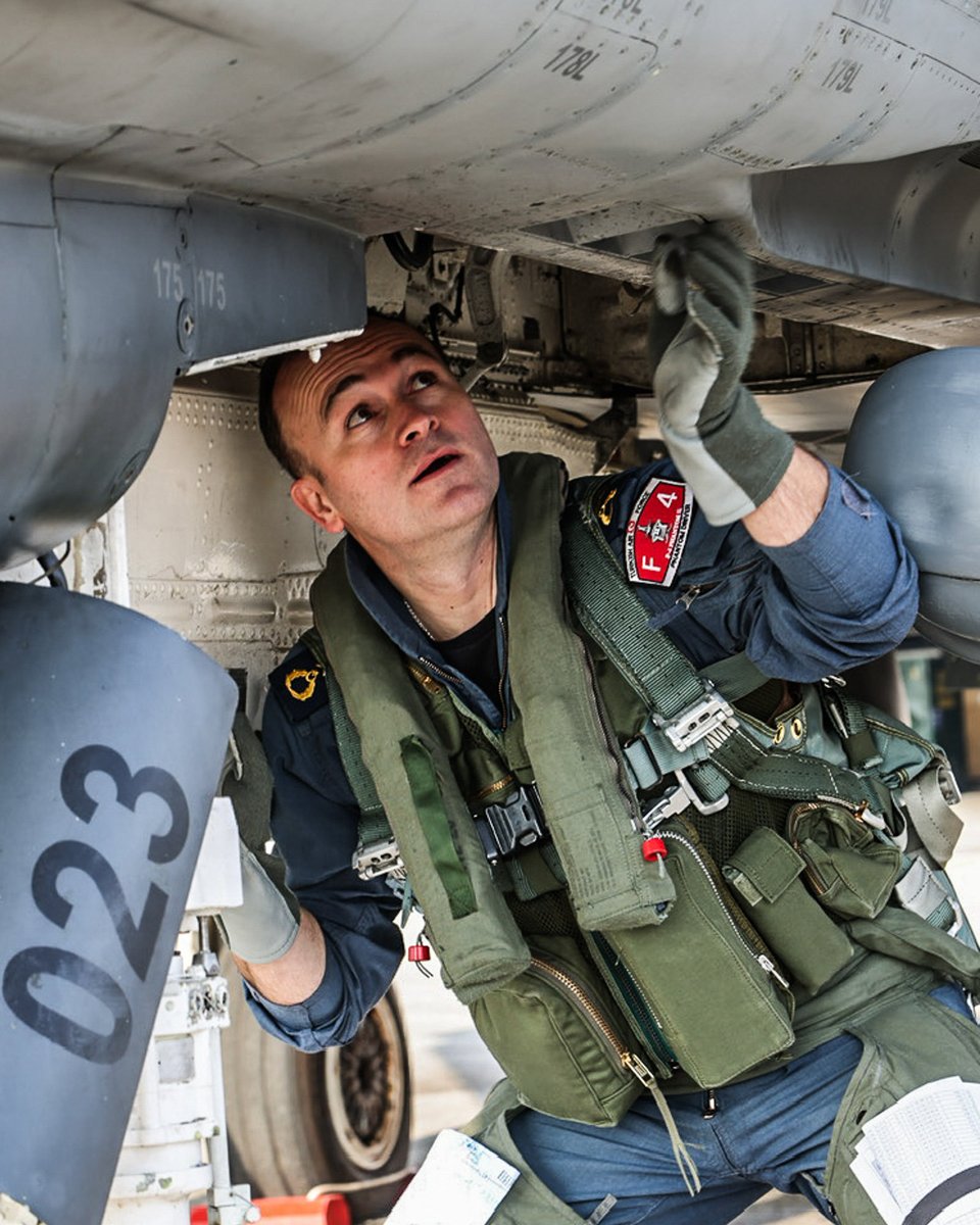 nato_ncia's tweet photo. Cumhuriyet Bayrami kutlu olsun, Türkiye! Happy Republic Day, Türkiye! 🇹🇷
 
Türkiye is one of the Alliance’s largest armed forces, drives defence innovation and hosted two #NATO Summits. Join us at #NATOEdge in İzmir, 17-19 November ➡️ https://t.co/18rLDcumtU

#WeAreNATO #StrongerTogether
