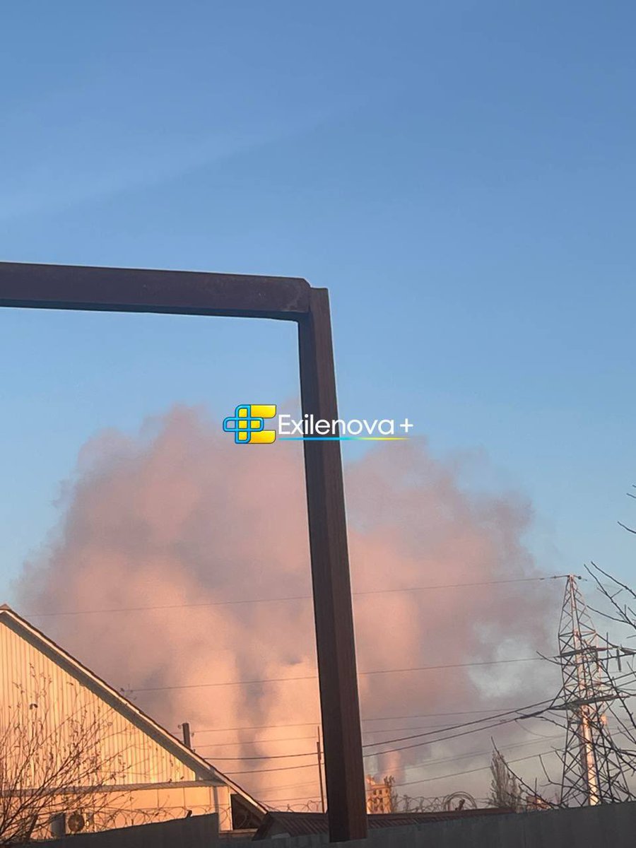 angelshalagina's tweet photo. 🔥🔥Ukrainian drones struck deep inside russia overnight.

A fire was reported near the Marinovka military airfield in Volgograd.

In Bashkortostan, a major chemical complex may have been targeted, while explosions were also reported in occupied Luhansk, followed by internet disruptions.

Moscow airports were temporarily shut down overnight.