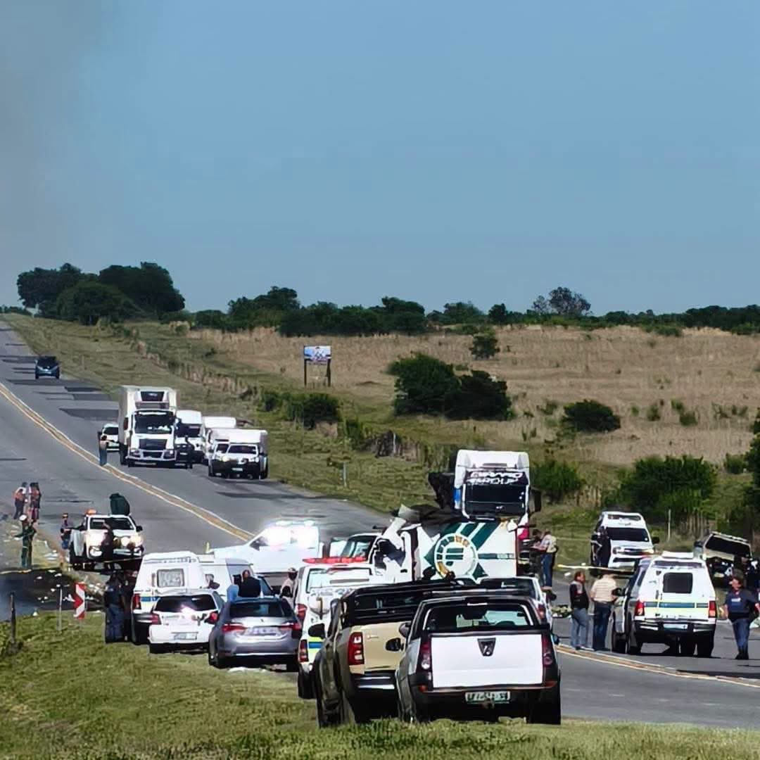Abramjee's tweet photo. Scene.. https://t.co/Flllia7pf0