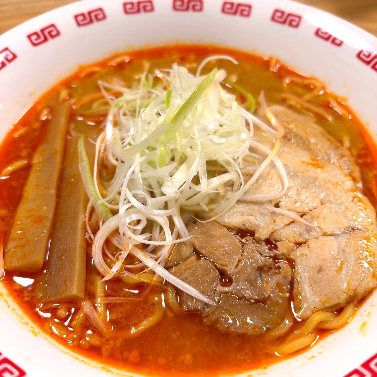 osioyakisoba's tweet photo. 辛味噌ラーメン作ったよ🍜👩‍🍳

今日も寒かったね😷

お疲れさまでした🫶
#お塩食堂 https://t.co/GcEHK4i8GP