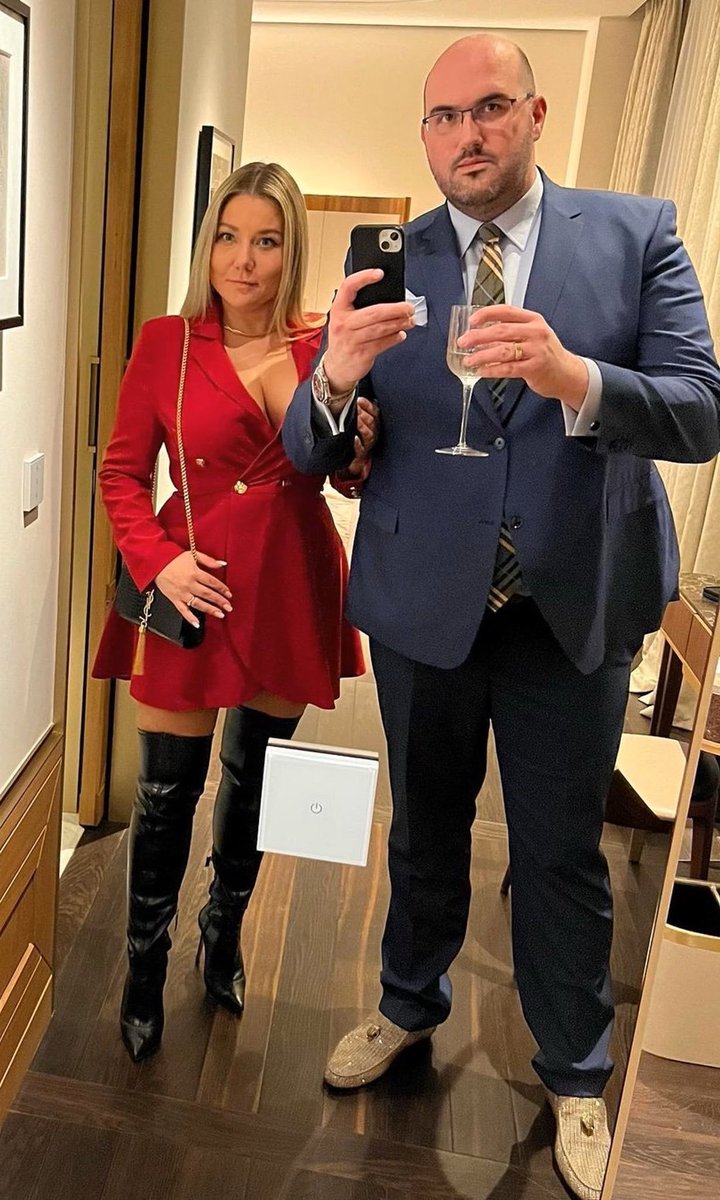 RafalBecki80's tweet photo. @AndrzejXXX74251 @DorotaKania2 Nie to szef Russpubliki z kurtyzana https://t.co/h5LrXOD9Ez
