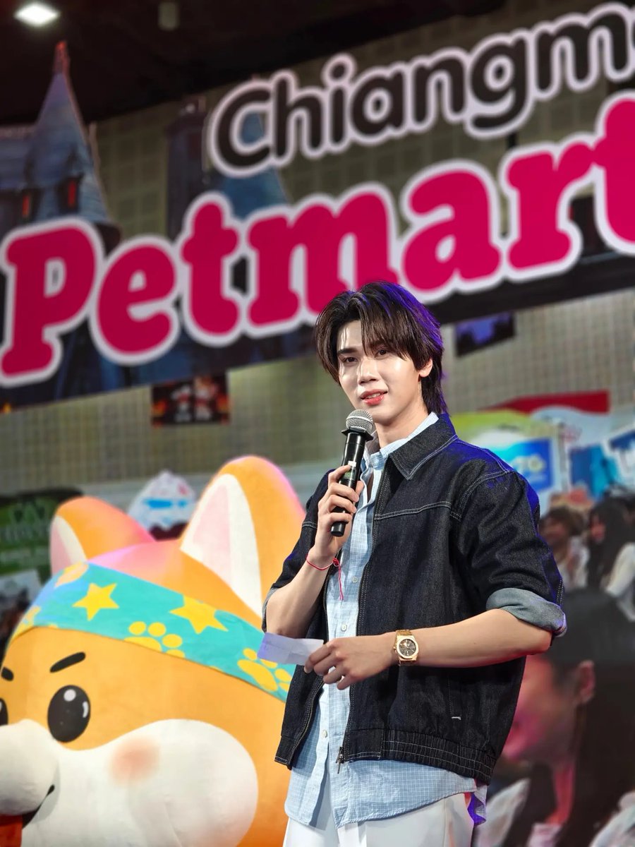 DunkOfficialFC's tweet photo. เชียงใหม่ที่มีพี่ดัง

DUNK X JERHIGH IN CHIANGMAI

#JerHighLOOOVEXDunk
#dunknatachai #JerHigh #Petmartfair2026

Cr.central_chiangmai_airport (IG)

🖇️ : https://t.co/SIpEyStBci https://t.co/Ox9QV6JTrU