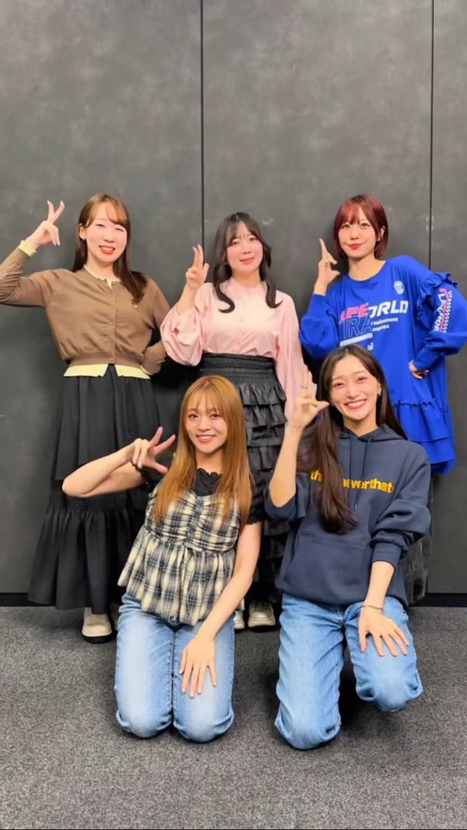 iris_official_'s tweet photo. ／
　#i_Ris TikTok更新🌈
＼

声優三姉妹さんのチャンネルにお邪魔しました！
みんなYouTube見てくれた？！
感想聞かせてね♡

動画視聴はこちらから🔽
https://t.co/dJ3aml6zDv

#横のつながりで横アリ宜伝させて
#i_Ris14周年横アリ まで5日 https://t.co/X7n2rUX0wr