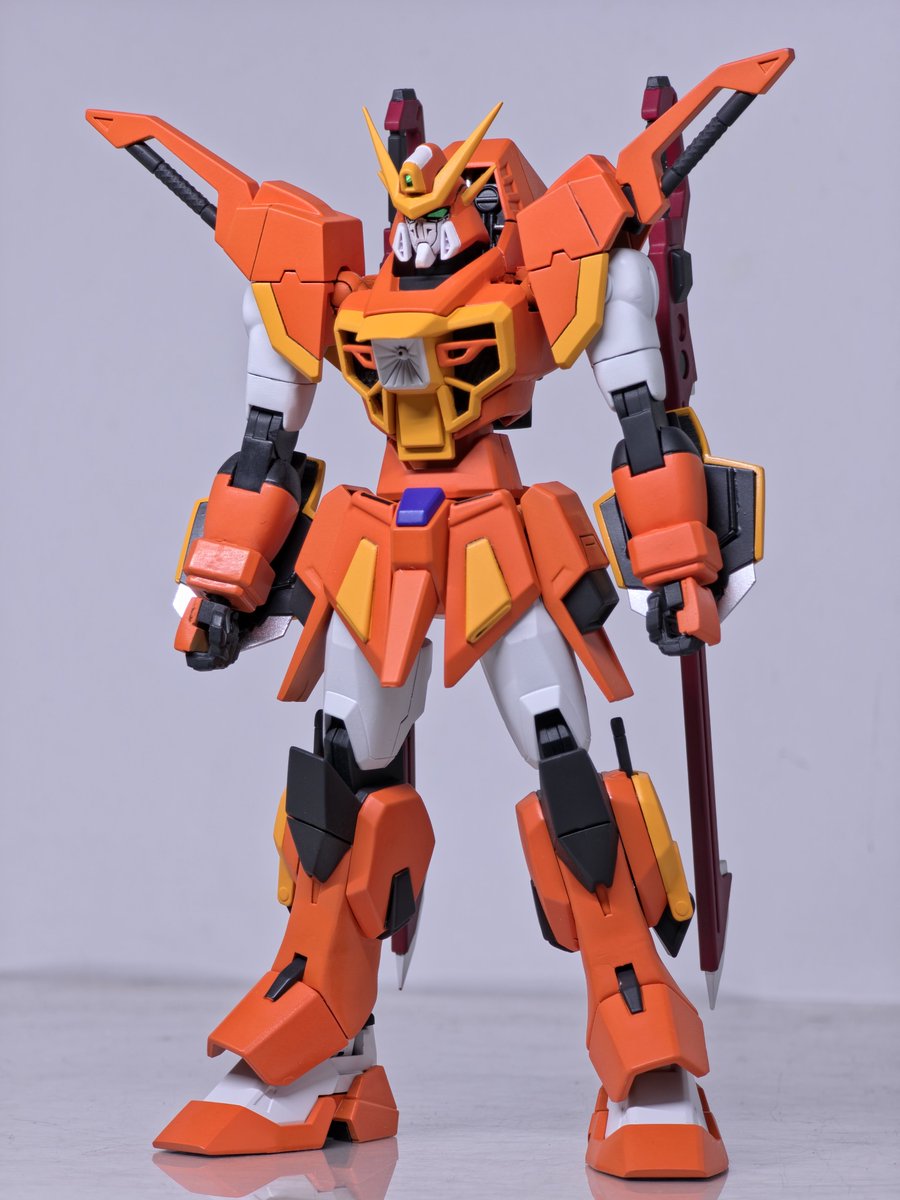 s04272654's tweet photo. HGソードカラミティできた☆
関節も新しくてプロポーションも見直した！！
とりまアーマーシュナイダーだけのブンドドです
最後は元の投げ売りされてた可哀想なキットです
  #ガンプラ好きと繋がりたい https://t.co/b72RrIYjaE