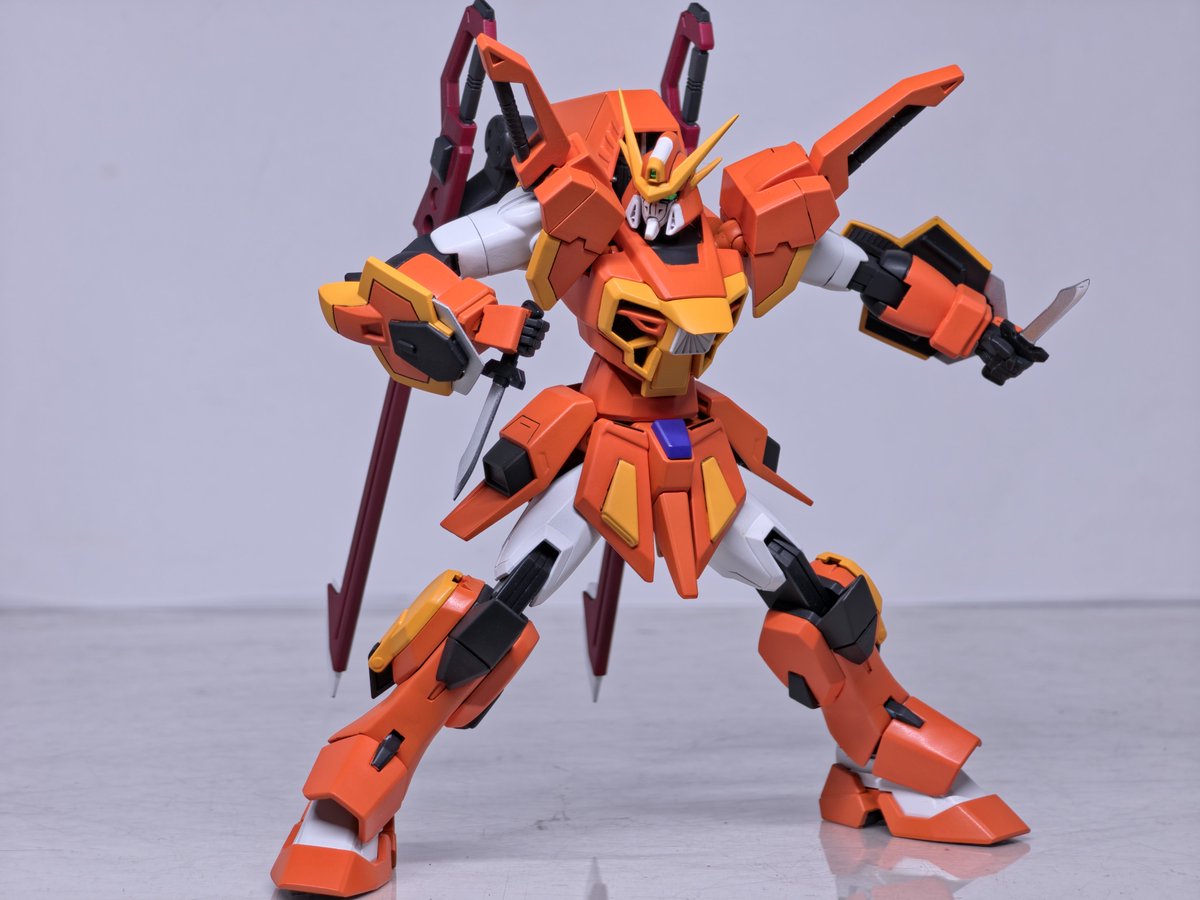 s04272654's tweet photo. HGソードカラミティできた☆
関節も新しくてプロポーションも見直した！！
とりまアーマーシュナイダーだけのブンドドです
最後は元の投げ売りされてた可哀想なキットです
  #ガンプラ好きと繋がりたい https://t.co/b72RrIYjaE