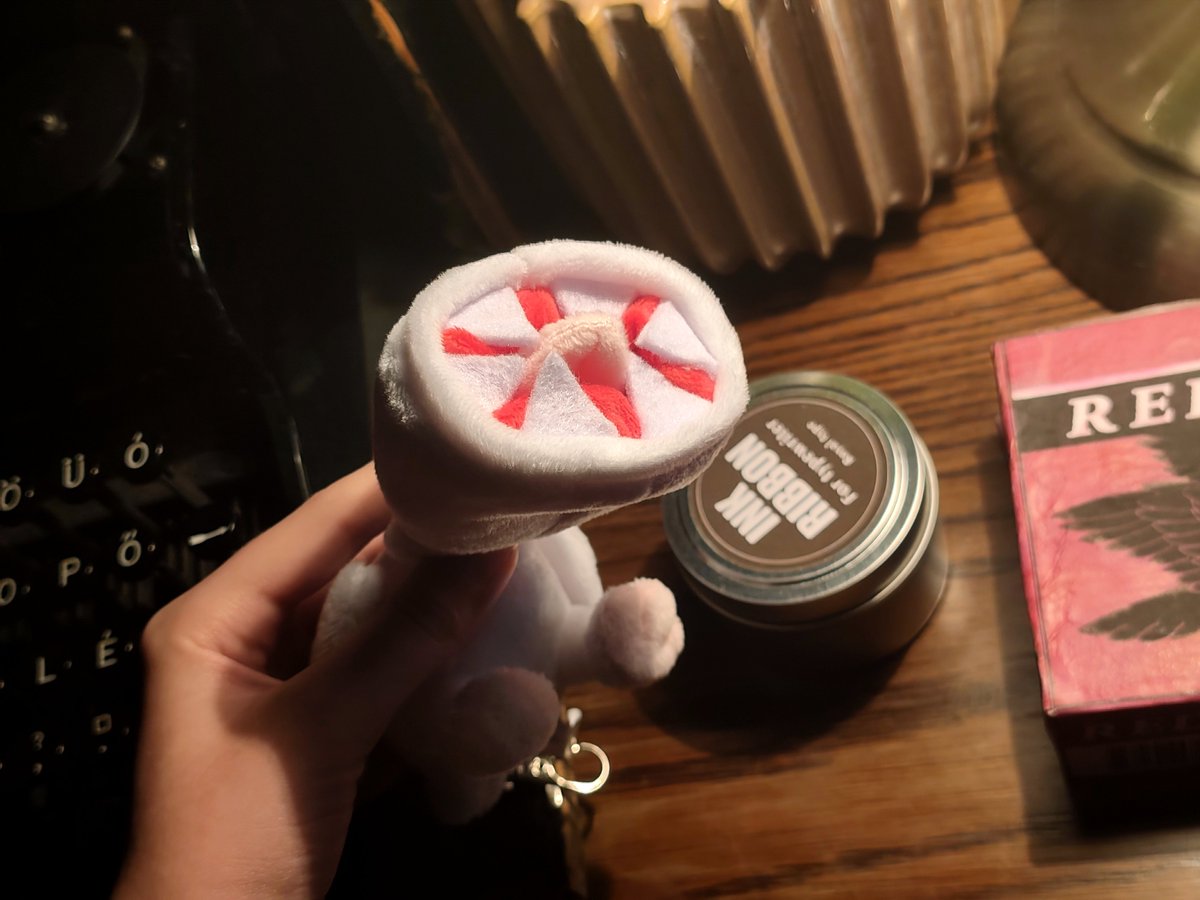 MajaJugo's tweet photo. Capcom merch officially arrived! Surprised by the exceptional quality of these 🧸🖤
#REBHFun #ResidentEvil #CodeVeronica https://t.co/sSnvXhMRhs