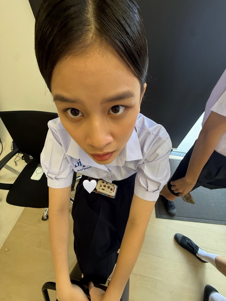 aston_lv's tweet photo. ลูกเป็ด 3 4 5 🐣🐣🐣 #17thSpringSeries https://t.co/gCZChBWUWW