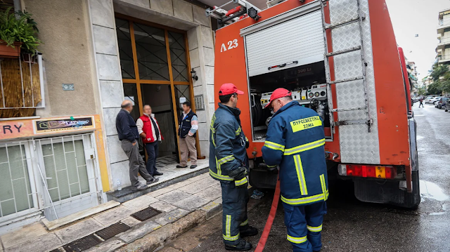 PoliceVoice's tweet photo. Κατέρρευσε τοίχος από εγκαταλελειμμένο κτίριο....Μέχρι στιγμής δεν υπάρχουν αναφορές για τραυματισμούς ή εγκλωβισμένα άτομα  
https://t.co/3WWrrscD79 https://t.co/tytrak7lUE