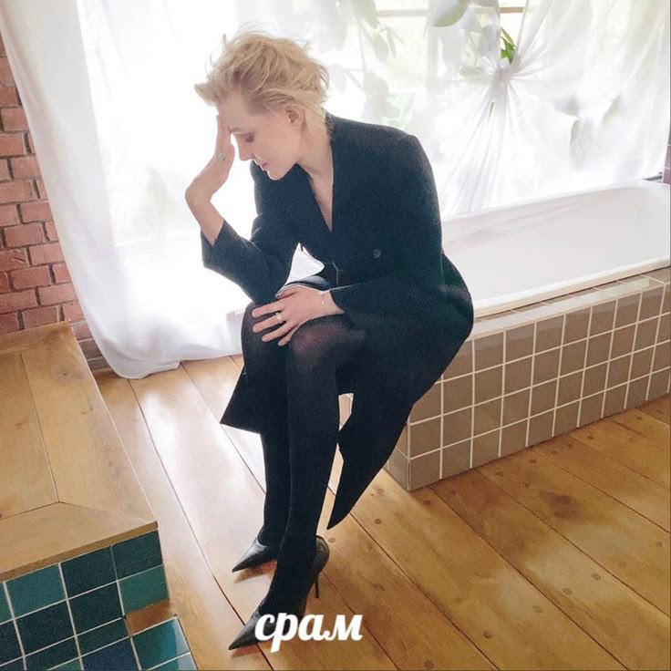 yuwiri_'s tweet photo. каждый раз когда довожу квартиру до состояния в котором даже еда начинает новую жизнь без моего согласия https://t.co/qfpb9AOT33