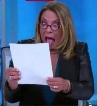 Crazystvpid's tweet photo. @RdeCuler JAJJA NUNCA VI ESE CLIP QUE ONDA https://t.co/XspHtnCpyj