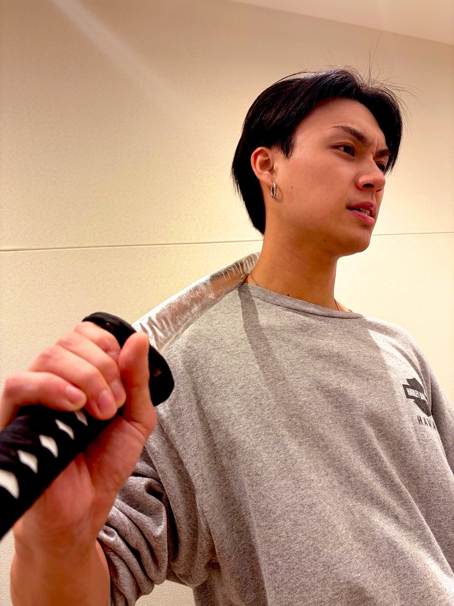 norinomori's tweet photo. これが…
今回、スポンジの様に吸収する男の顔です（笑）

LOVE&amp;HATE
殺陣稽古⚔️🔥

#HiGH_LOW
#ザ戦
#LOVE_HATE https://t.co/PeVfJA3PLI