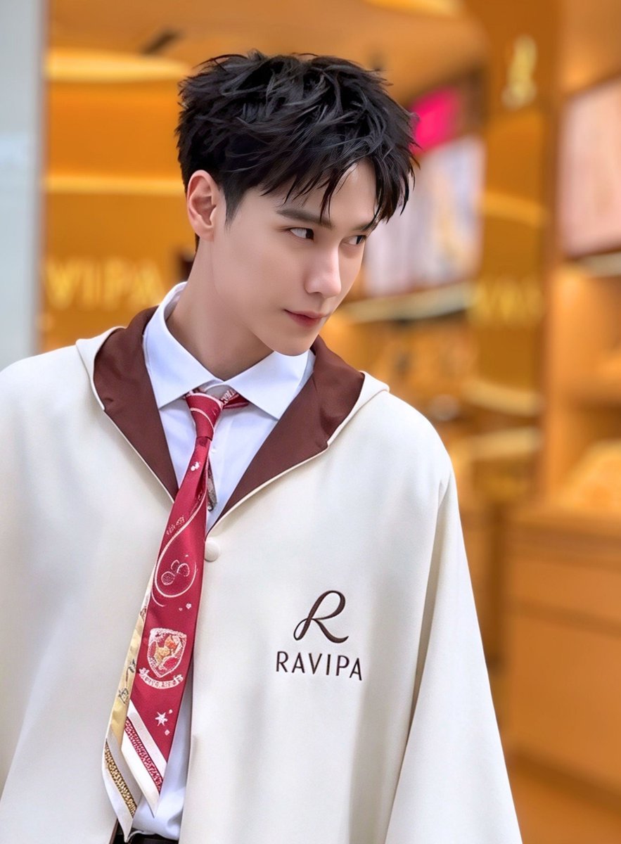 aouboonn's tweet photo. jumark harpot au. gryffindor quidditch captain x slytherin prefect.

their first meet would be juju yang sneak out dari dorm dia sendiri buat main ke dark forest, tapi malah ketauan markji as prefect yang kebetulan lagi patrol. enemy to lovers mantep juga. https://t.co/WxqlyEHVVb