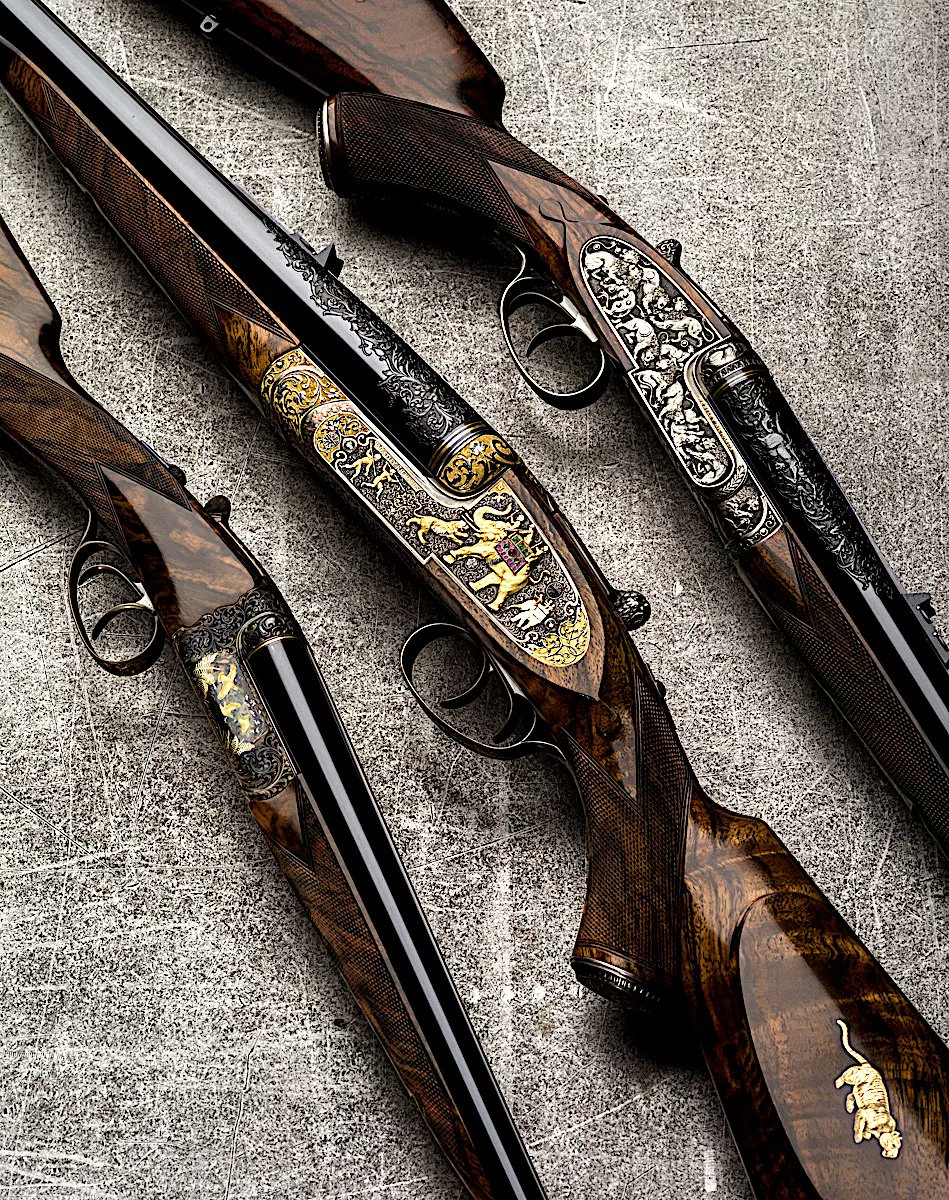 kntm_sis's tweet photo. 「掌の中で煌く剣、時に愛する人を守るため、今、銃を手に取る——絶望の淵でも希望は必ずそばにある」 https://t.co/HA4csVzfwh