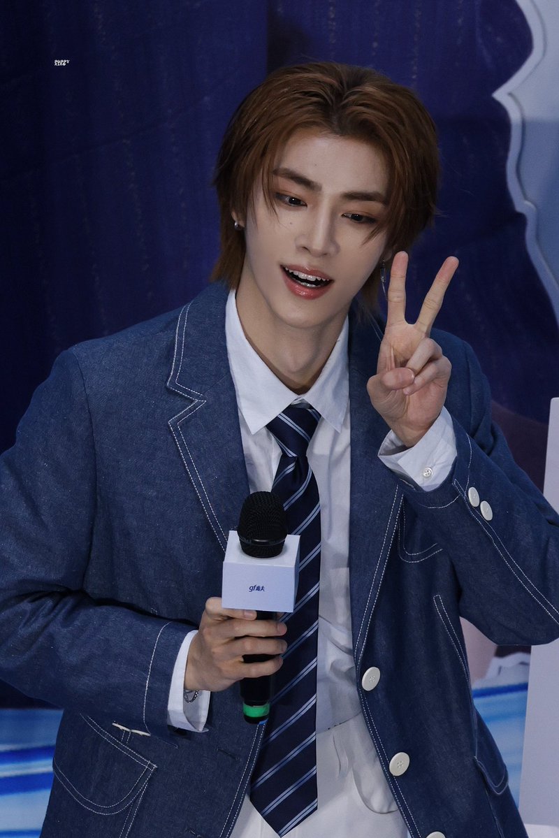 PUPPYXIAO_0808's tweet photo. #肖俊  #XIAOJUN  #샤오쥔 
#シャオジュン #肖德俊 #เซียวจวิ้น 
#NCT #WayV #威神V
261029 gf高夫 event in BEIJING https://t.co/rrgVdFztRg