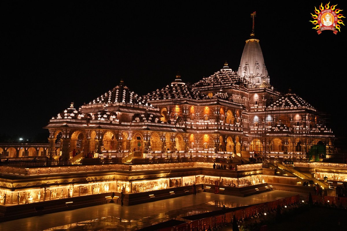 tiraspeaks's tweet photo. Bathed in gold, glowing in grace.
A timeless sight of divine serenity🥹✨️ https://t.co/H0HdQKTiH0