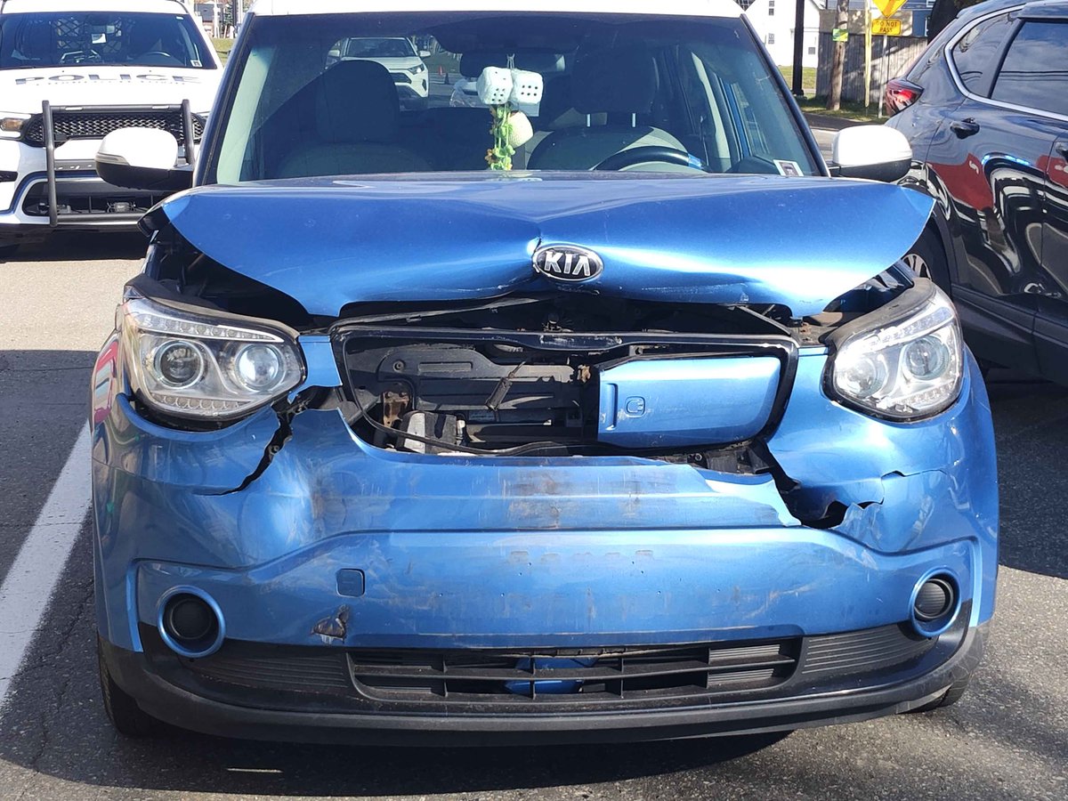 whereyougoin_'s tweet photo. Funny to claim I was lying about my partner being in a car accident, here's your proof, you're a horrible person,not everything is about you. 

And the fact I knew you'd say I was lying about it too, because you're a childish scumbag. https://t.co/vxJVUm5cej