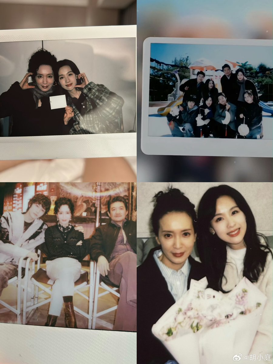 Mycppppp_'s tweet photo. มุแงง รูปครอบครัวเวินตูสุ่ยฮุ่ยจากป้าหง พี่หูเสี่ยวถิง สำหรับปิดกล้องลมหนาว มีรูปตอนวันเกิดจิ่วด้วย น่ารักมากจัง — นับจากซ้าย เมิ่งฮุ่ยหง อวี๋ข่ายเสวียน อวี๋จิ่วฉี เวินเหวิน เก่อฝาน จู้ตัวเหมย 🫶☃️

© 胡小庭
#เฉินตูหลิง #ChenDuling #BackToLife #冬风吹又生 https://t.co/iKtyXrJ6E4