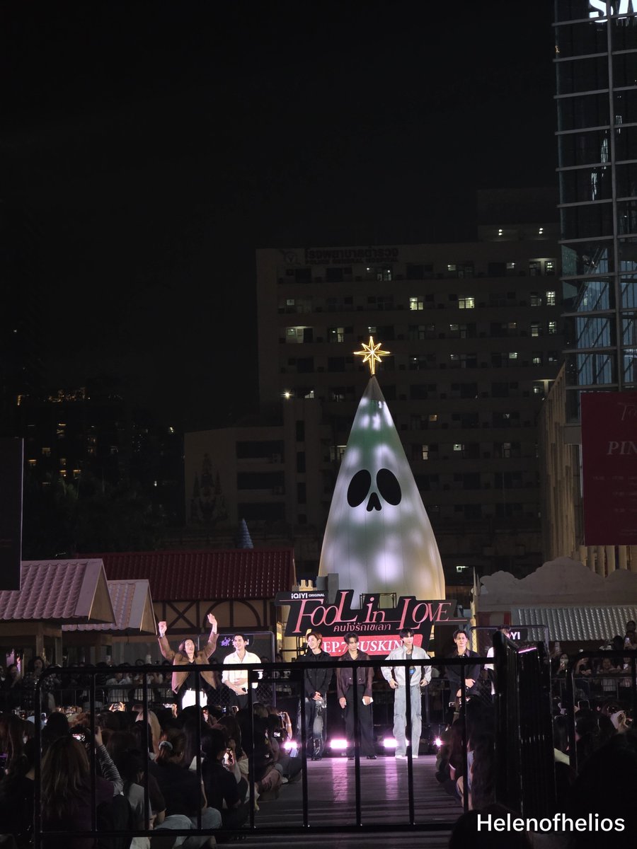 helenofhelios's tweet photo. จบไปอย่างสวยงามกับ งาน busking Fool in love Ep.7

นักแสดงใหม่ (พี่แบ้งอาจจะเก่า แต่ก็ใหม่กับงานแบบนี้) ทุกคนตื่นเต้น แต่รู้ว่าพยายามมอบโมเม้นให้แฟนๆ สุดความสามารถ

ส่วนฟค. เก่า มาก ปีนกำแพง ตึกนั้น บ้านนี้มาเยอะมาก >< เจอหลานๆทุกตัว 😆

ARE YOU JEALOUS

#FoolInLoveEP7
#foolinlove https://t.co/4wpIDZrcgo