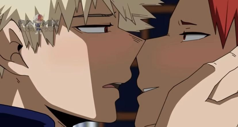 feralbkg's tweet photo. LOOK!! I GOT CANON KRBK KISSING!!! https://t.co/D0lLpYmdbw