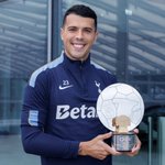 Photo by Tottenham Hotspur (@Spurs_ES)
