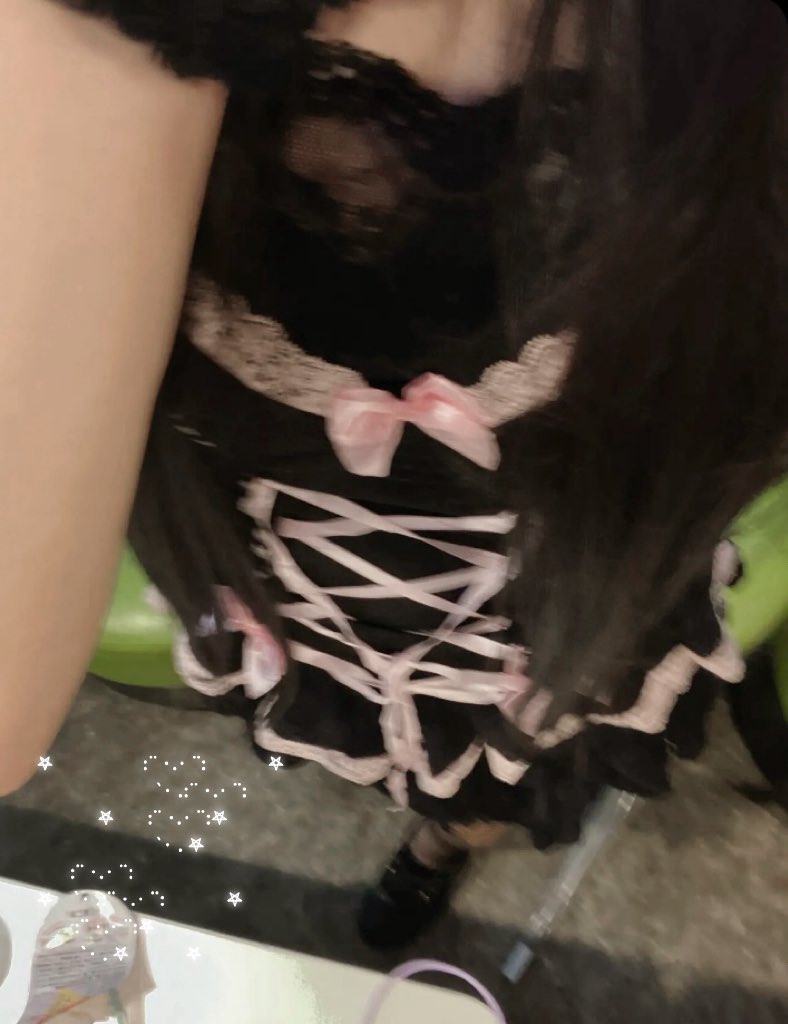 Lone1yd0ll's tweet photo. Happy Halloween ♥ https://t.co/ZnnCZ8up2j