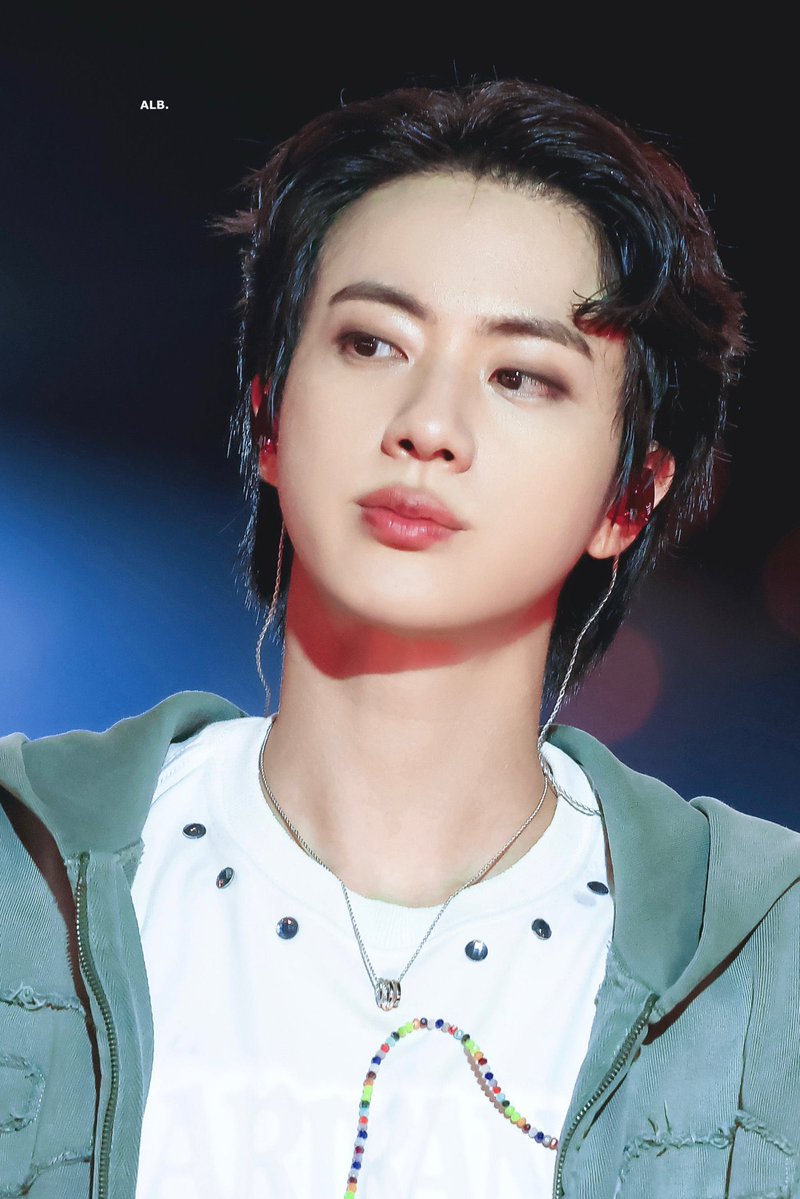 detailsofseok's tweet photo. 261028 HD 

☘️💚

#방탄소년단진 #김석진 #석진 #진 #BTSJIN #JIN 
#BTS_WORLDTOUR_ARIRANG https://t.co/CtmesqAE1E