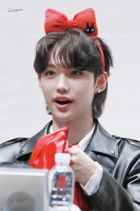 Image from 청색 (@ColorOfYouth325)