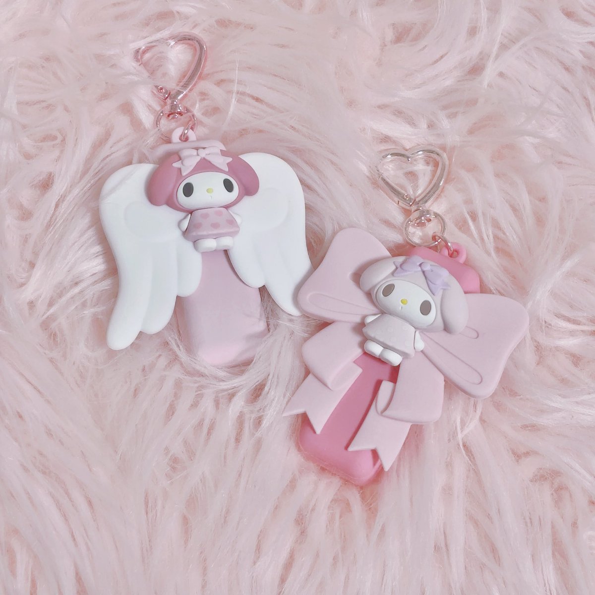 Eu7Rapunzel's tweet photo. 💄𓍯⸝⸝꙳

おめだちリップチャーム💄♡

•┈୨ ᰔᩚ ୧┈• 

どっちかにしよーって言ってたのに
INしてたよね🛒𓈒𓂂𓏸
ちょっとずつ色が違うんだもん🥺︎
そんなの買うぢゃん🤣
サンリオさん…よくわかってる👏🏻👏🏻 https://t.co/hxmJ9e97HO