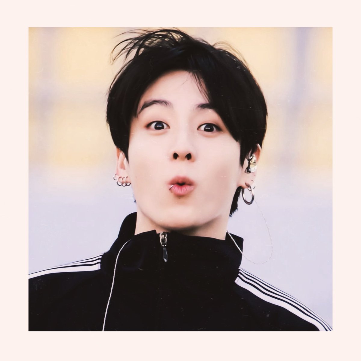 dolceguras's tweet photo. ⠀⠀ ♡゙⃝⠀ㅤּ ⠀ Friend ⠀ㅤ⠀ Request.

Name:  Melinoe.
Age:  21
Zodiac sign:  Peixes.
Status:  Solteiro.
Fav season: Inverno.
[ + ] : Ballet, doces, cozinhar, Byby, Disney, tempo de qualidade. 

ㅤ  ㅤ  ㅤ  ♥︎ㅤ  forㅤ  dm https://t.co/dhIf1ncCip