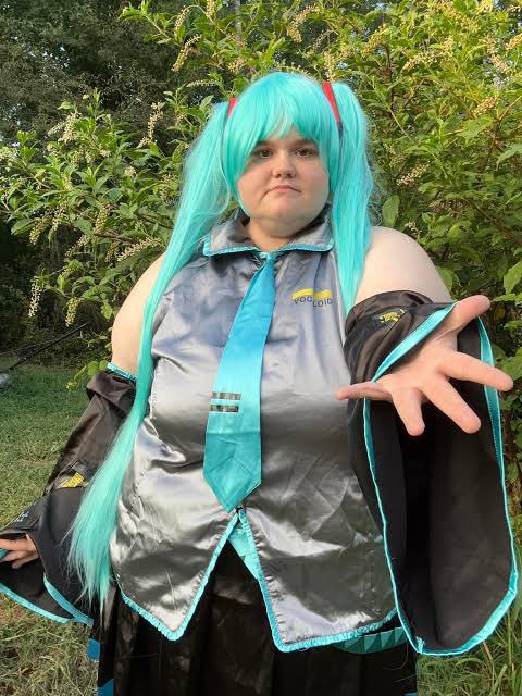 AsylumEscapeeX's tweet photo. ugly women shouldn't be allowed to cosplay attractive characters. https://t.co/3hFsyRvjWx