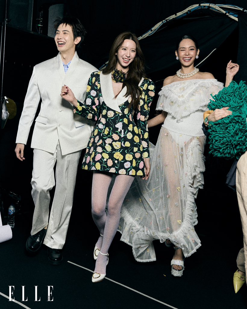 pt_moomoo's tweet photo. งาน ELLE แฟชั่นวีคยังมีพรีเซ็นออกมาเรื่อยๆ
แบนด์ #KlosetAW26 ชุดพี่บิ๊นท์สวยมากยังติดตราตรึงใจอยู่ #BintSireethorn 
https://t.co/wcxidYEGv2 https://t.co/BvKQlcUFTf