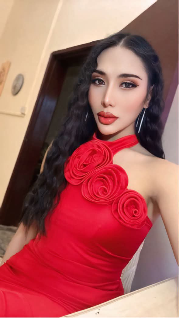 Zephuni's tweet photo. #ladyboy_riyadh 
#ladyboy_saudi
#ladyboy_in_riyadh
…❤️❤️🌹🌹… https://t.co/s0YNbqBMXL