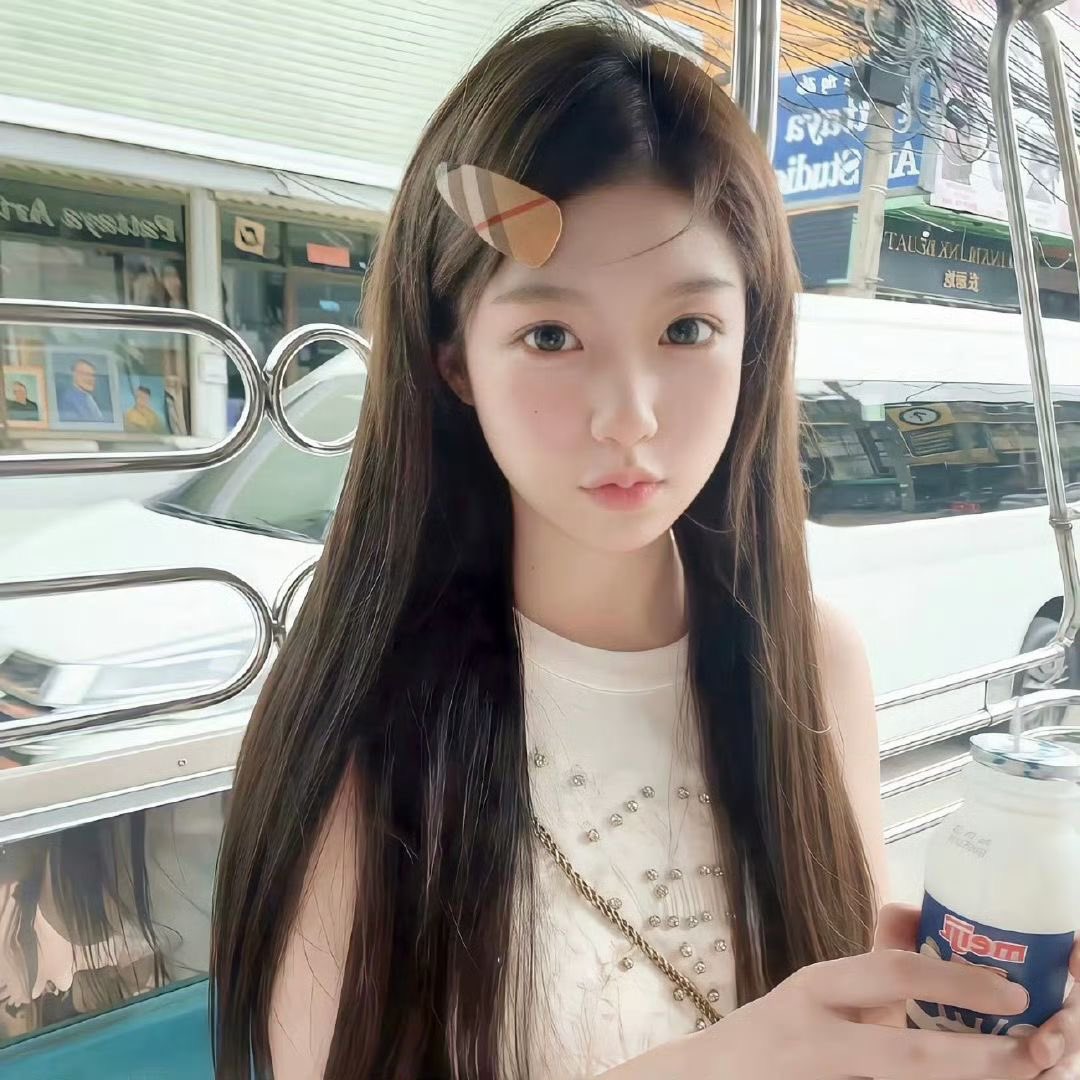 idolpicsjp's tweet photo. デコ出しお嬢様ヘア可愛すぎる…真似するぞ https://t.co/ja978TFBAx