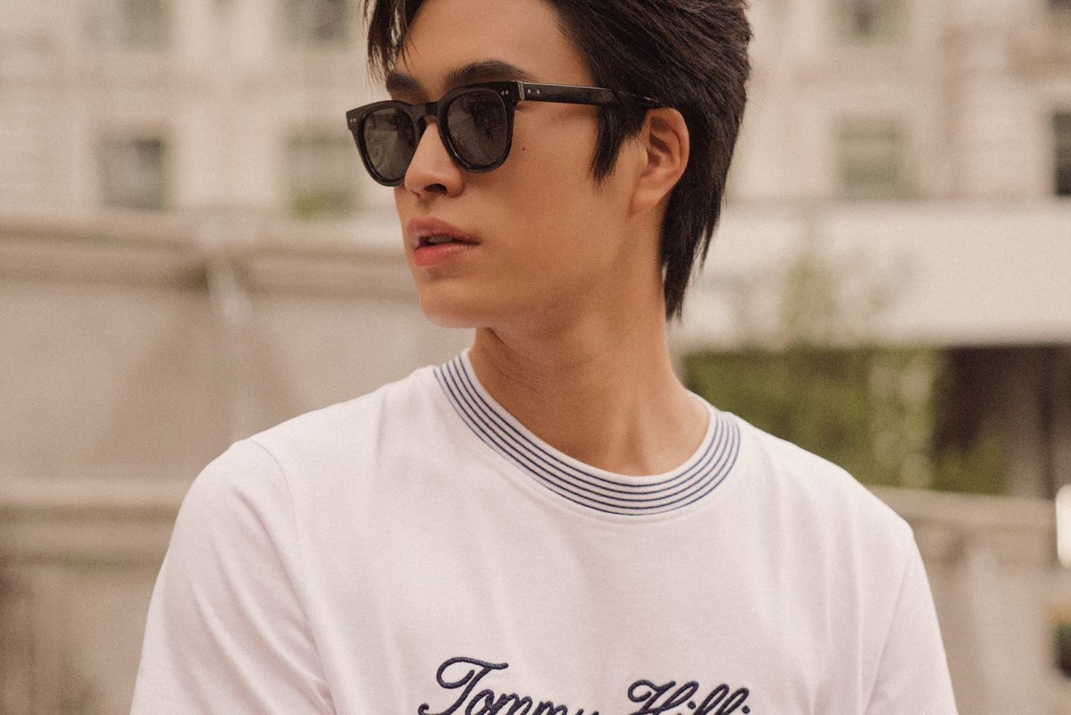 Geminint_family's tweet photo. ♊️ IG Update | tthutumentary 

#GeminiBAofTommyHilfiger
#TommyHilfiger #TommyFamily
#Gemini_NT #เจมีไนน์ @gemini_ti 

A campaign that translates the creative vision into execution for @TommyHilfiger ’s brand, bringing them back to New York. A collaboration with @ tthutumentary .

Concept, Strategy, and Creative Direction.