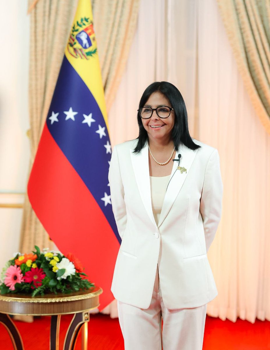 _jhannelygg's tweet photo. En materia de reforma judicial, la Mandataria destacó el despliegue del proceso participativo y el respaldo internacional obtenido: «Hoy está en marcha una gran consulta nacional para la reforma de la justicia penal que busca escuchar a todos y cuenta con la asistencia técnica de la Unión Europea y colaboración de la Oficina del Alto Comisionado de las Naciones Unidas para los derechos humanos«.
