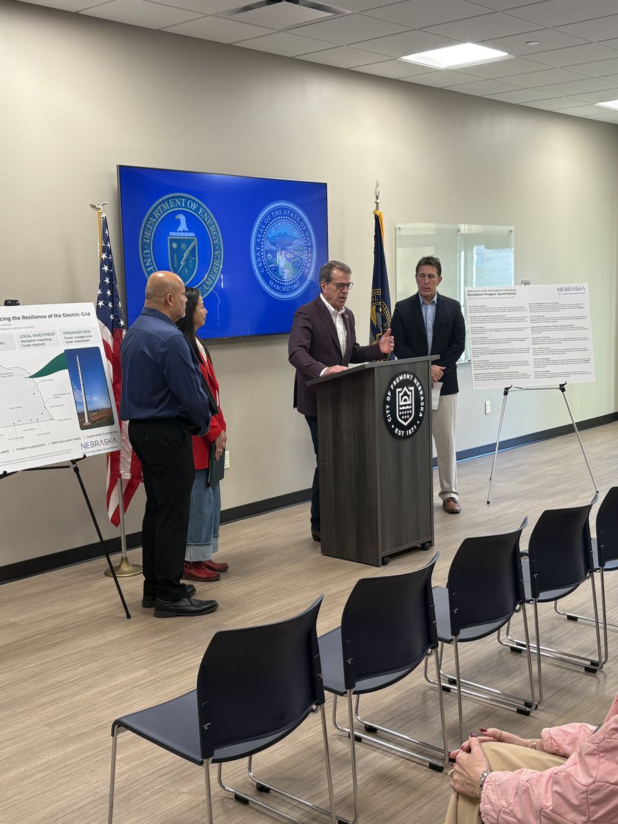 TeamPillen's tweet photo. Investing in the resilience, strength, and security of Nebraska’s most critical energy infrastructure.

Thank you to @Energy Assistant Secretary Katie Jereza for your partnership and commitment to helping Nebraska make this important investment! ⚡️💪🇺🇸 https://t.co/zKNtYEJDGi