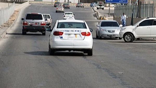هل يتم حجز السيارة نهائيًا؟.. عقوبة رادعة للسير عكس الاتجاه في قانون المرور #عاجل 