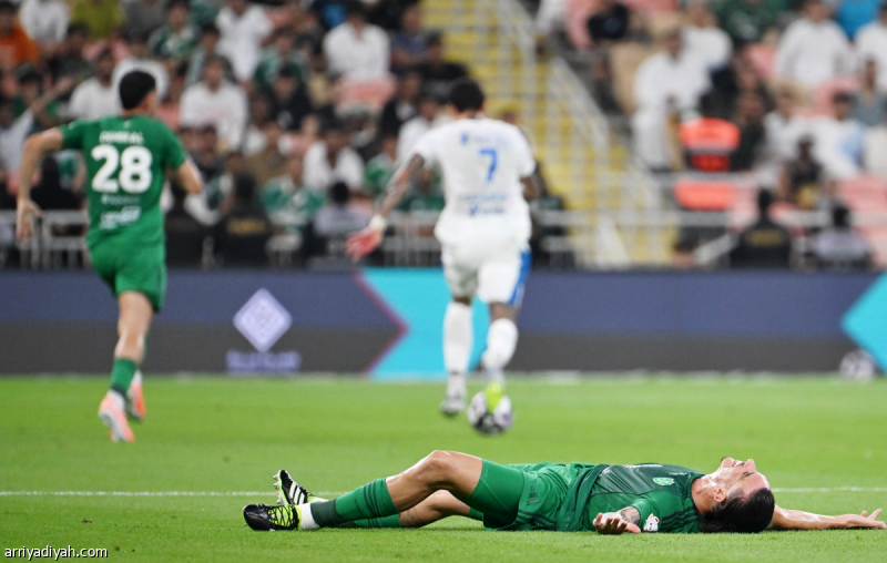 ريشة: هدف الهلال الثاني غير صحيح.. وإيبانيز يستحق الطرد #الأهلي_الهلال 