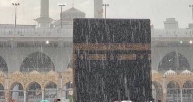 عاجل "أرصاد" السعودية تتوقع استمرار تساقط أمطار غزيرة وسيول بمكة والمدينة 