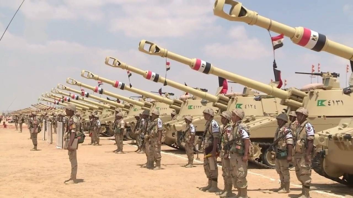 عاجل | مصر: انتشار الجيش في سيناء لحماية الأمن القومي. محمد الصاحي. للاطلاع على 