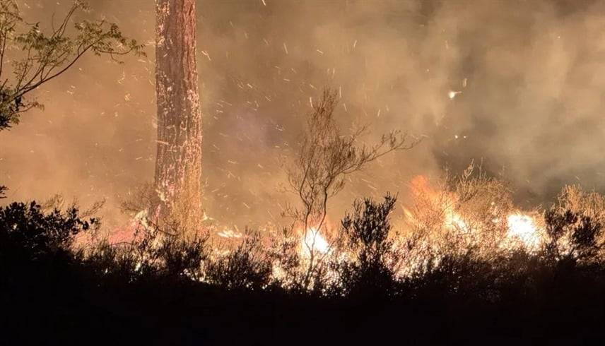 جحيم أنطاليا.. السيّاح يهربون وسط ألسنة اللهب.. والسلطات تعلن حالة طوارئ. للإطلاع على 