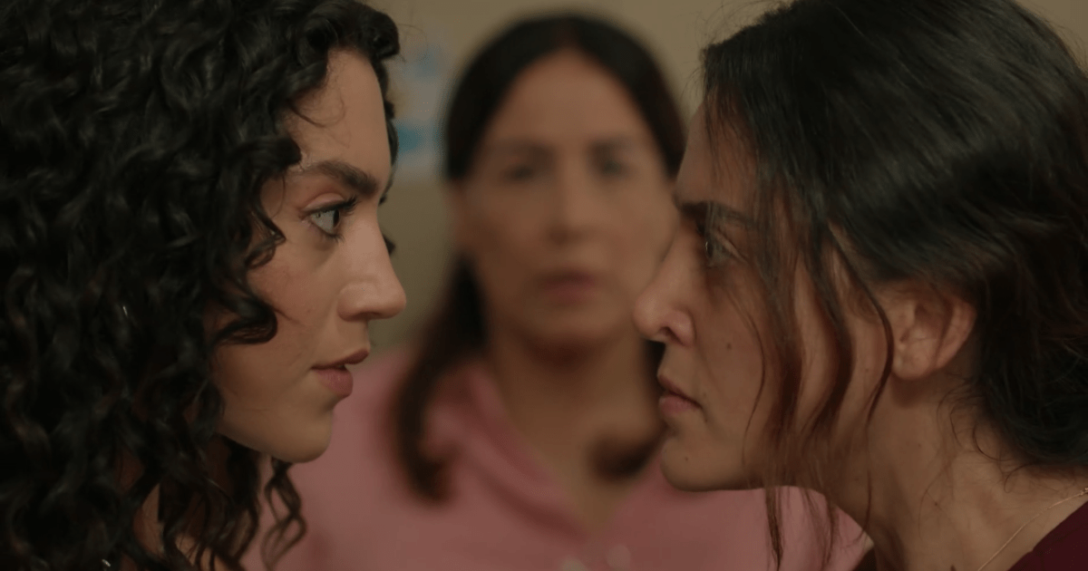 تصاعد الأحداث في مسلسل سلمى الحلقة 32 بين أسرار ديما، محاولة عادل إخفاء الحقيقة، وضغط ميرنا على هويدا بحيلة جديدة 