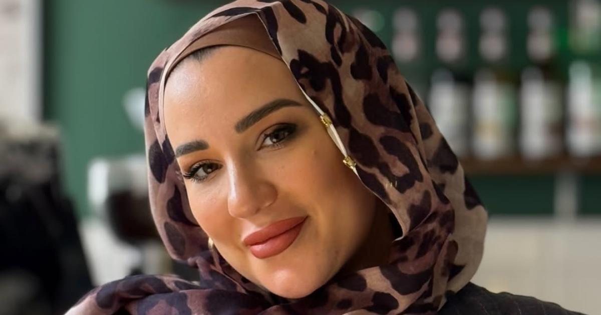 لارا ابنة أسما شريف منير: الوحيدة التي علمت بقرار الحجاب مسبقًا 