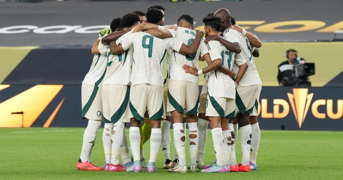 كشف هيرفي رونار مدرب السعودية قائمة اللاعبين لمباراتي إندونيسيا والعراق بالملحق الآسيوي 